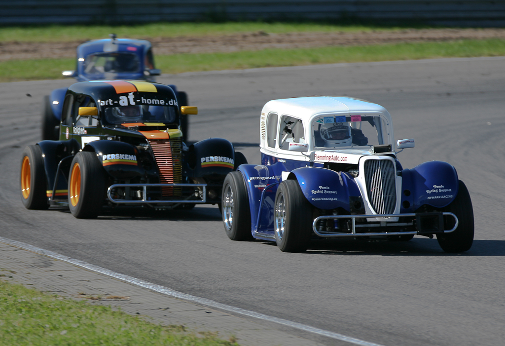 Frederik Nymark og Lasse Rolighed havde en fair kamp på asfalten.
(Foto: Motorsporten.dk)